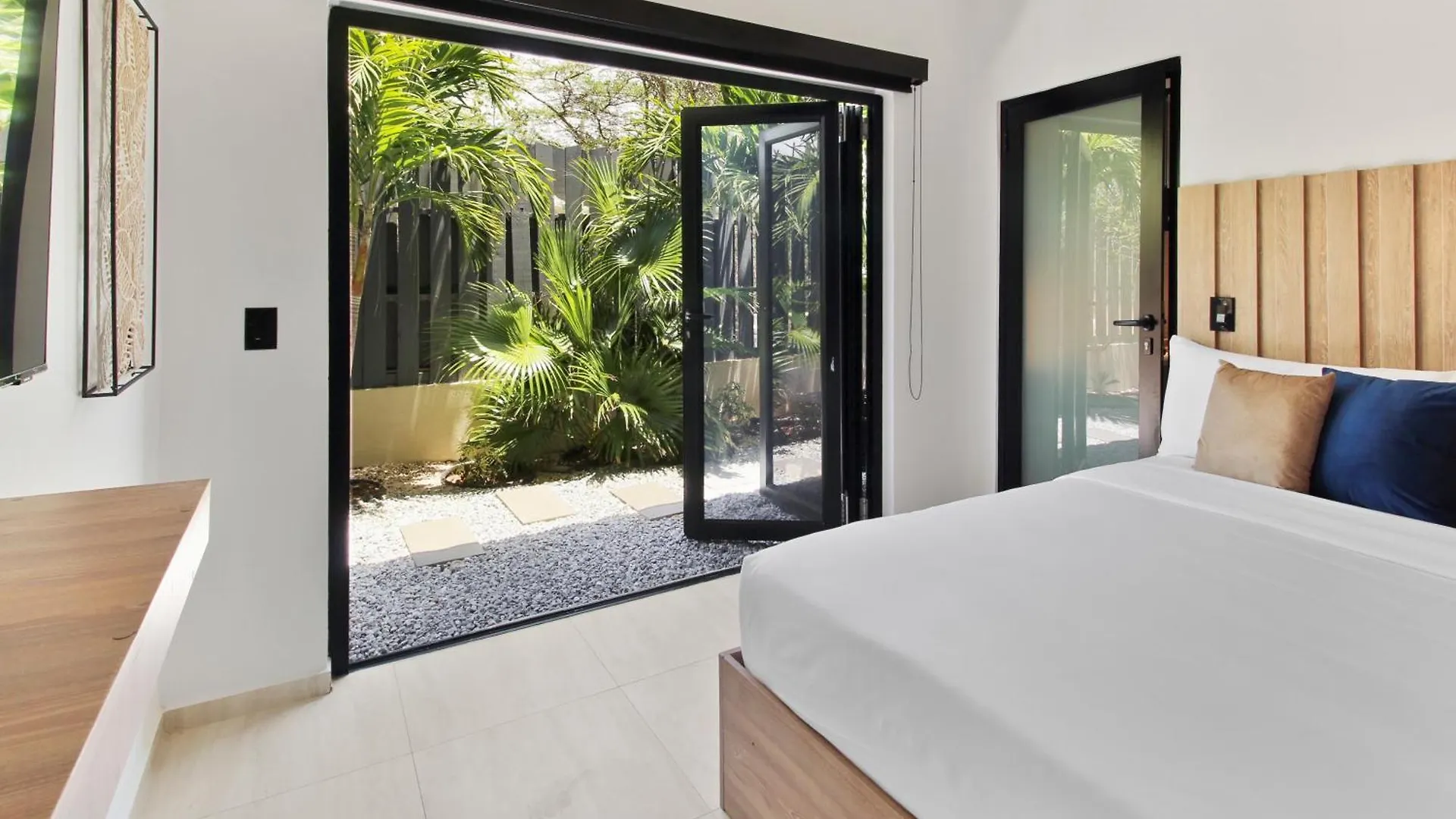 Bocobay Zen Garden Villa Noord